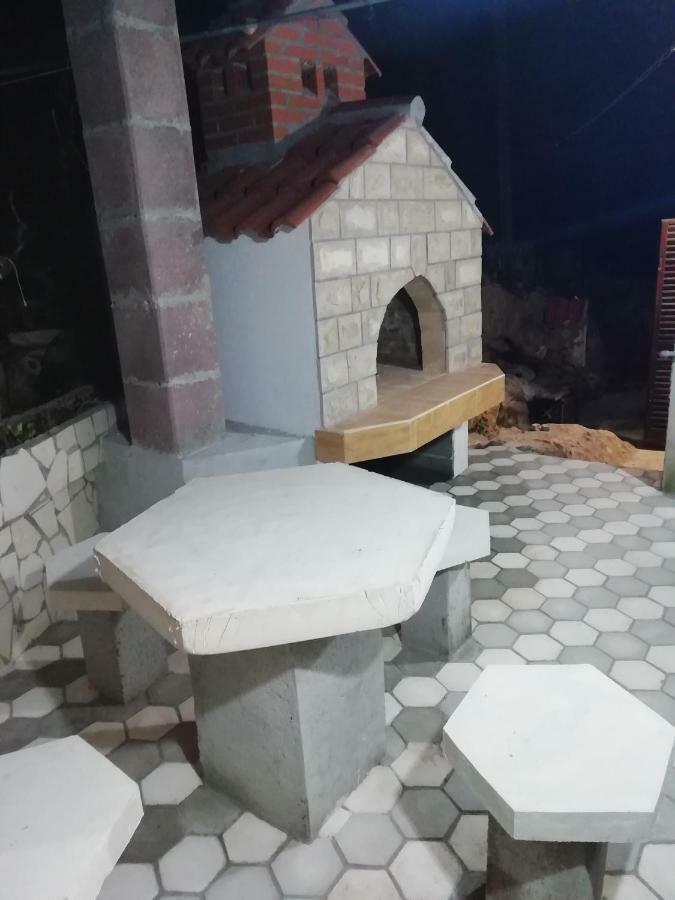 Apartman Radic Ston Buitenkant foto